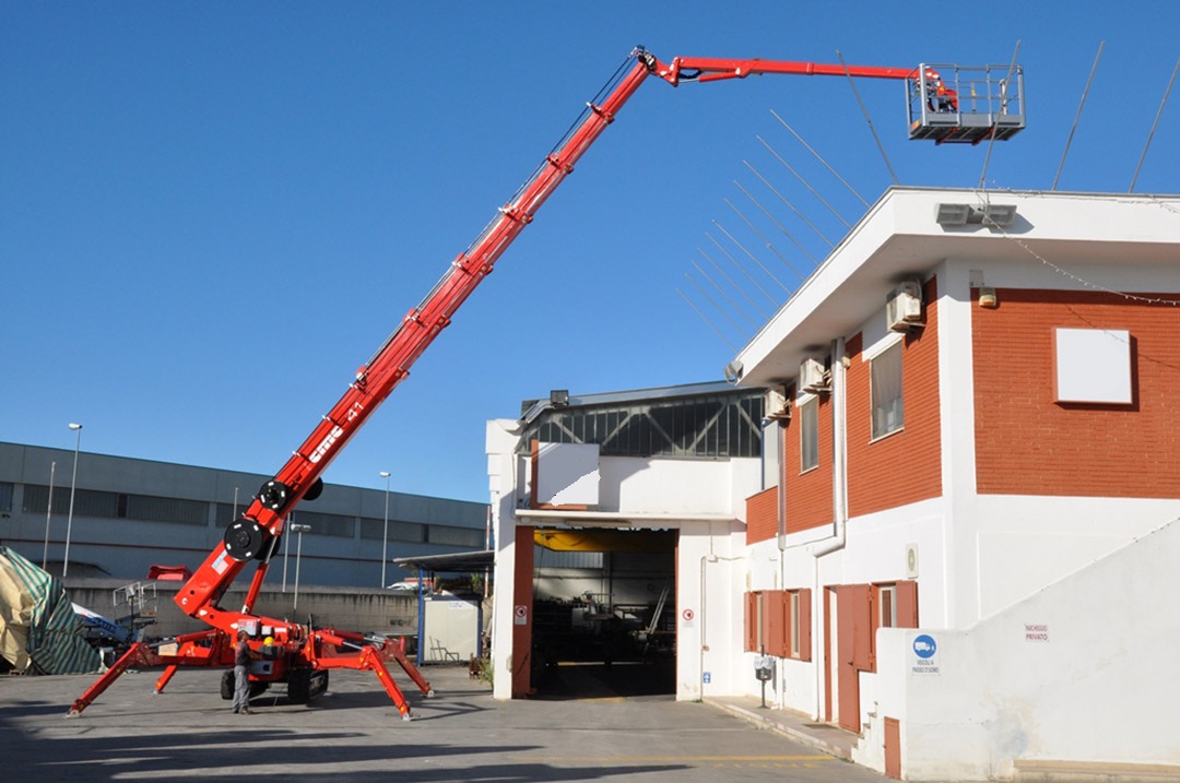 Location nacelle élévatrice araignée  12 à 40 M Toulouse 210 €